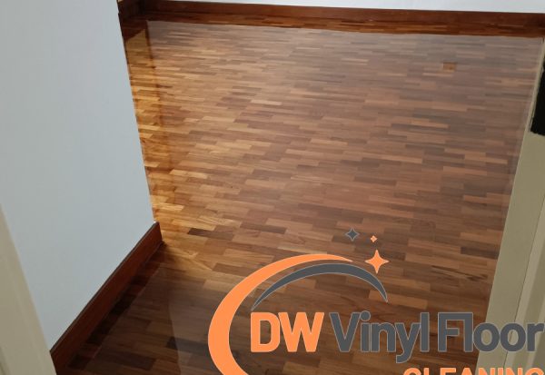 parquet-varnishing-dw-vinyl-floor-cleaning-singapore-hdb-queenstown-1
