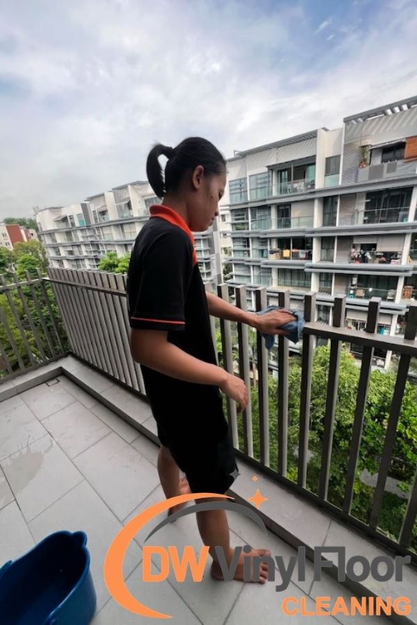 appointment-post-renovation-cleaning-service-dw-vinyl-floor-cleaning-singapore