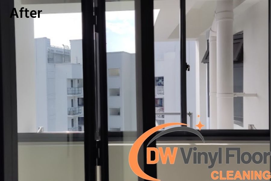 bifold-door-cleaning-post-renovation-cleaning-service-dw-vinyl-floor-cleaning-singapore-hdb-sengkang-3